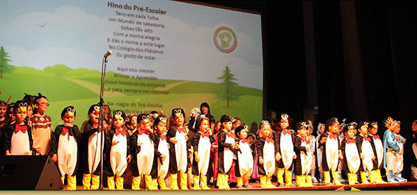 Pequeninos dão Volta ao Mundo em festa de final de ano