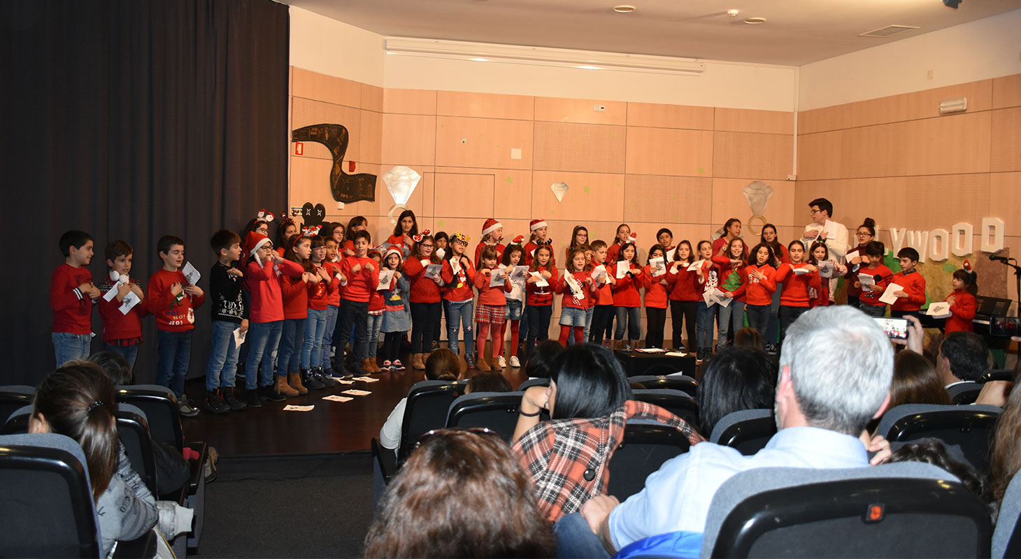 Hollywood foi tema da Gala Solidária do 6º ano